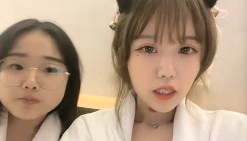 空乘小姐姐女上小蠻腰瘋狂搖擺！直上直下美尻吞大屌！「完整版看間接！」