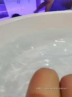 【露臉吞精，超騷對白】女神少婦的絕頂4P淫趴 完整版看禁止内容