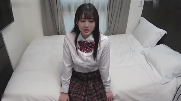 舞蹈课后惨遭学员侵犯！下课时间被扒衣强上，老师无助挣扎