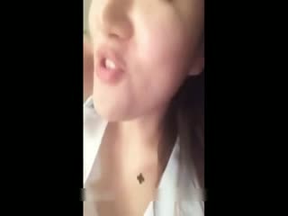 2.8K 3:06:38HD丝袜露脸唯美甜心教主穿着性感的情趣红肚兜诱惑狼友,撩骚互动听指挥揉奶玩逼看特写,跳蛋抽插高潮冒白浆