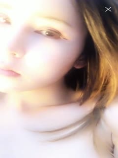 绿帽老公在一旁记录淫妻性交经历 黑鬼扶着骚妻猛插 后面更是炸裂整个手掌都插进去了