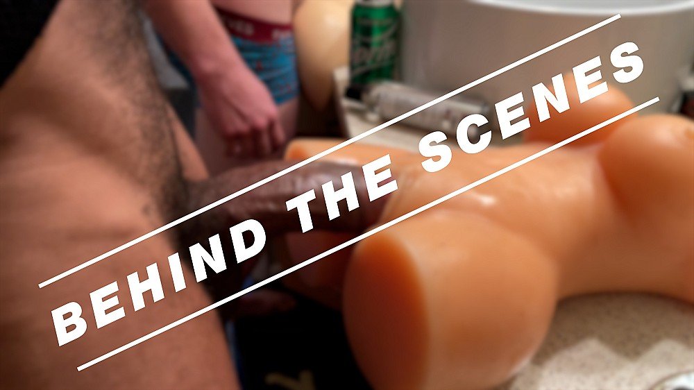 [亞洲無碼] 重磅福利 极品绿帽奴，把老婆献给三个农村光棍玩弄，老公还在旁边拍摄[39:38]