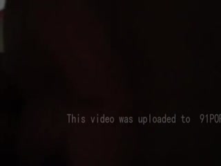 偷窺苗條美女脫光衣服洗澡