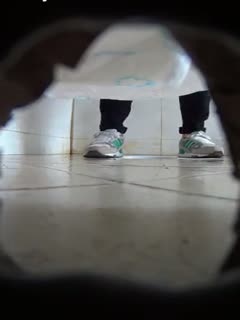 台灣小章魚小怪獸假屌都滿足不了我 後來業務使出絶招 配上業務的大肉棒 被x到不要不要