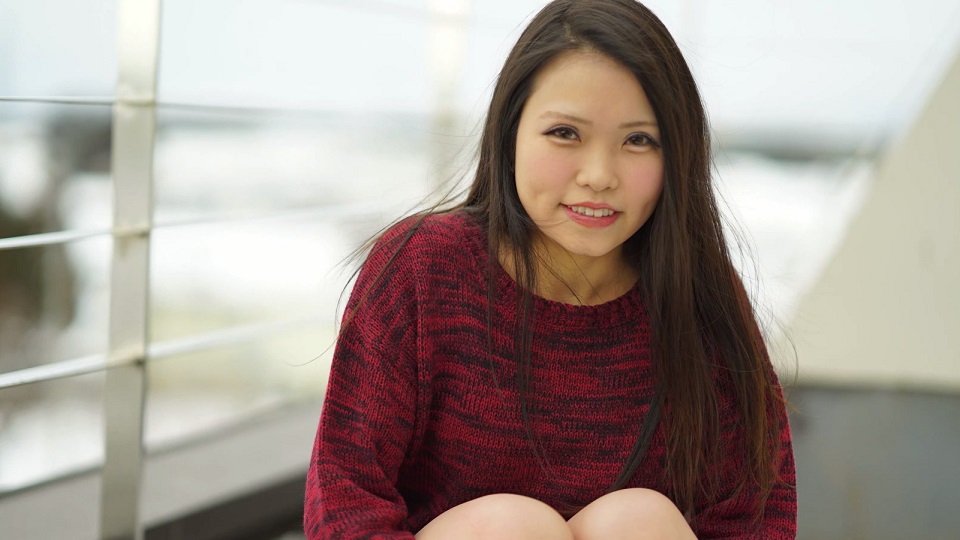 《假出租车》骚浪女乘客主动求操，司机狂插肉棒车内爆射！