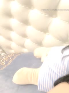 性感姐姐突袭我家，撩得我欲火焚身！