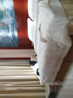 IPZZ768 刚到上京没朋友的后辈员工，在酒劲下决定留宿 脱了衣服竟是意想不到的纤细巨乳。坂井美桜