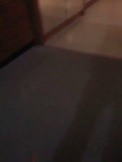 极品双飞！按摩房两骚货少妇跪舔口爆，轮流深喉玩到腿软