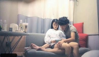 FC2PPV 4671533 FC2PPV4671533 [有限數量]美麗的家庭主婦NTR！大黑傢伙處於一個很大的峰值！帶Creampie回家