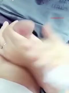 榆林极品人妻 石婉童 淫照与不雅视频被曝！边舔屌边被炮机插穴 穿着开档裤被后入爆操！