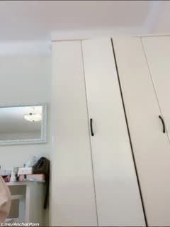 姐弟乱伦哺乳期淫荡姐姐发骚很饥渴，奶子太涨挤奶给自己亲弟弟喝