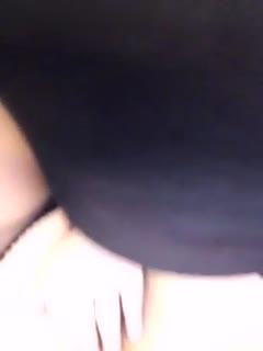 我们的女佣忍不住看着我们，她终于加入了 动画