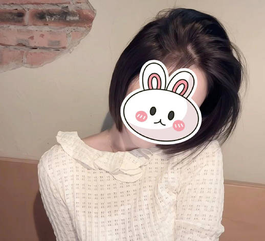 海角社区.老爸没在家让姐姐穿好丝袜在床上等着我操得姐姐骚话不断