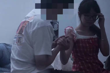 破处纯真高中生要关灯才脱衣服-jklove